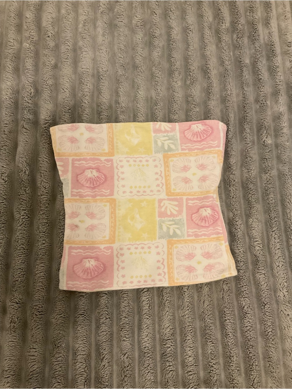 Hollister Pastel Seashell Print Tank Top - Pink, Yellow & Light Green
